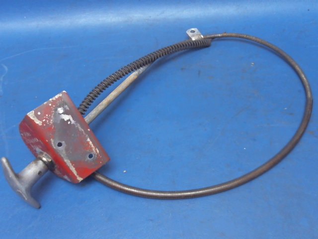 0513142-12 Cessna - CONTROL-FUEL STRAINER DRAIN