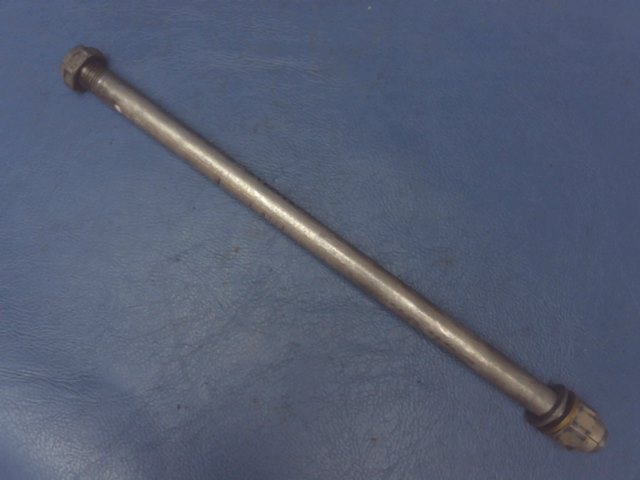 401 456 Piper - Rod-Axle (3/8 x 8.20)