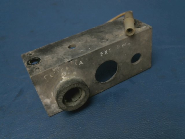 0712031-1 Cessna - BRACKET-FUSE MOUNTING
