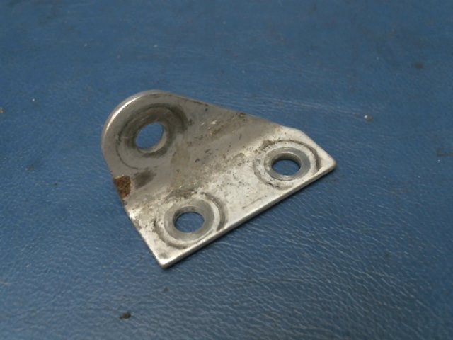 0510205-9 Cessna - FITTING-SEAT BELT OUTBD LH or INBD RH