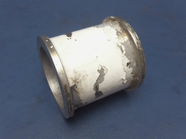 0842000-35 Cessna - SPACER-AXLE