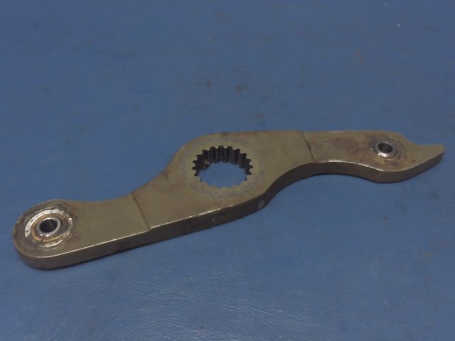 0843400-33 Cessna - BELLCRANK - GEAR BOX