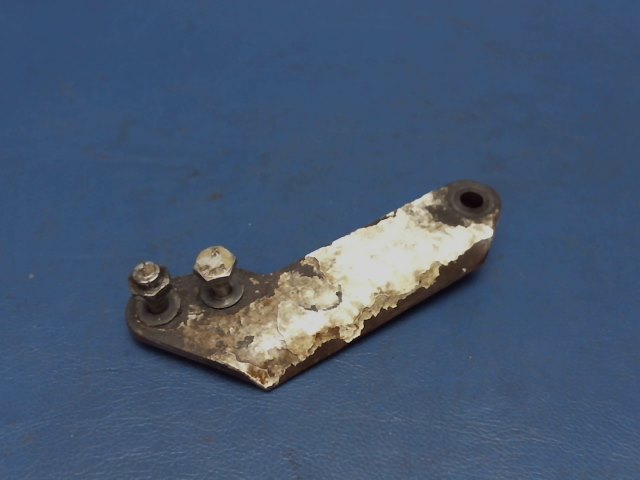 67114-00 Piper - BRACKET ASSEMBLY - Shimmy dampener