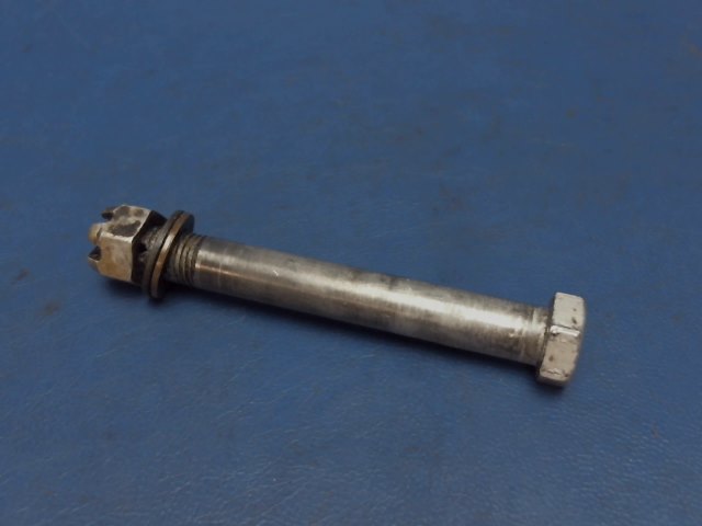 400 272 Piper - BOLT - NOSE GEAR (AN7-32)