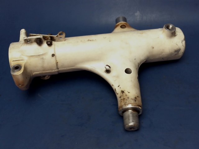 67926-05 Piper - Trunnion Upper RH (Original Style) Damaged CORE see details