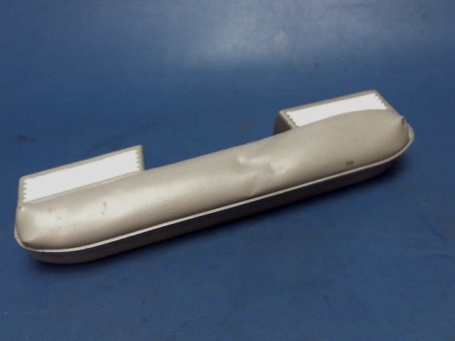 1414082-18 Cessna - ARMREST