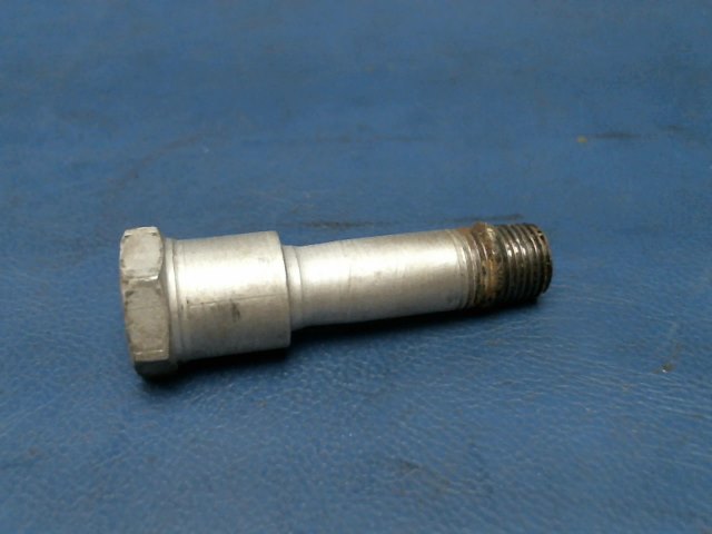 LW-10042 Lycoming - CONNECTOR EXHAUST VALVE OIL LINE