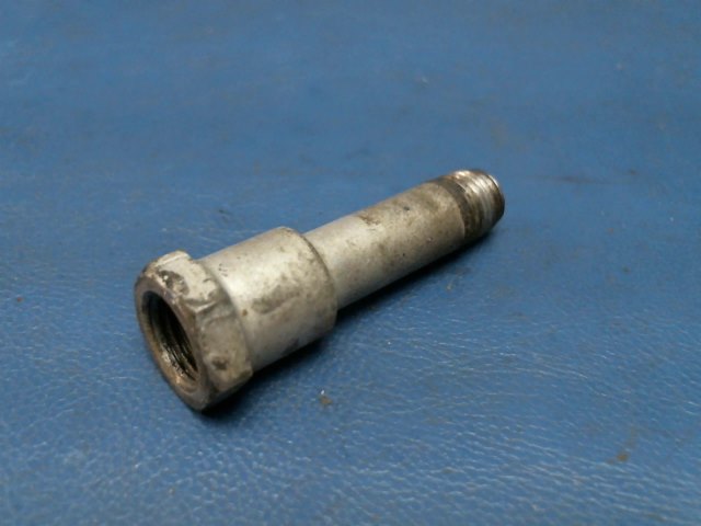 LW-10042 Lycoming - CONNECTOR EXHAUST VALVE OIL LINE
