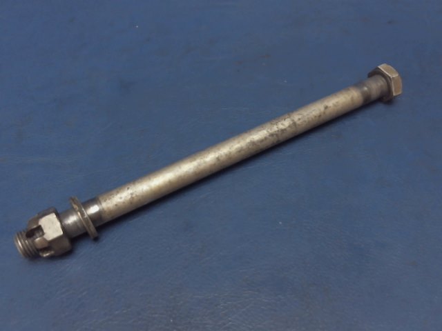 SET Cessna - BOLT -NOSE WHEEL