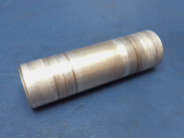 0942010-31 Cessna - AXLE-NOSE WHEEL