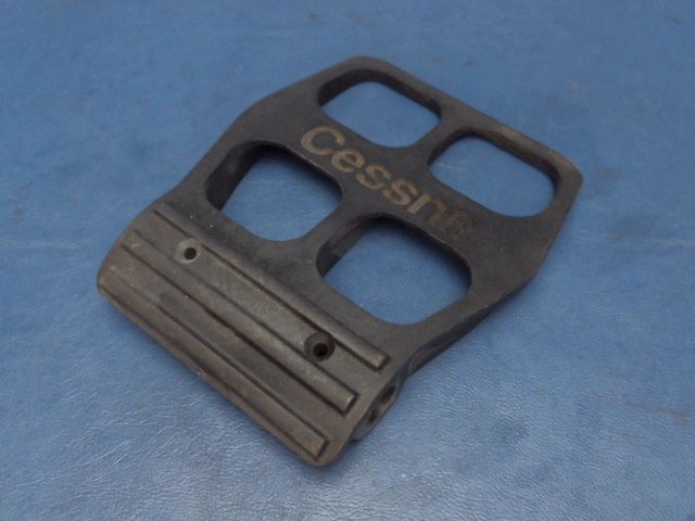 0961331-1 Cessna - PEDAL-RUDDER
