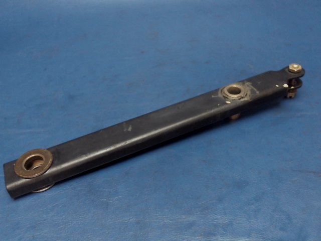 0961330-30 Cessna - ARM -RUDDER PEDAL