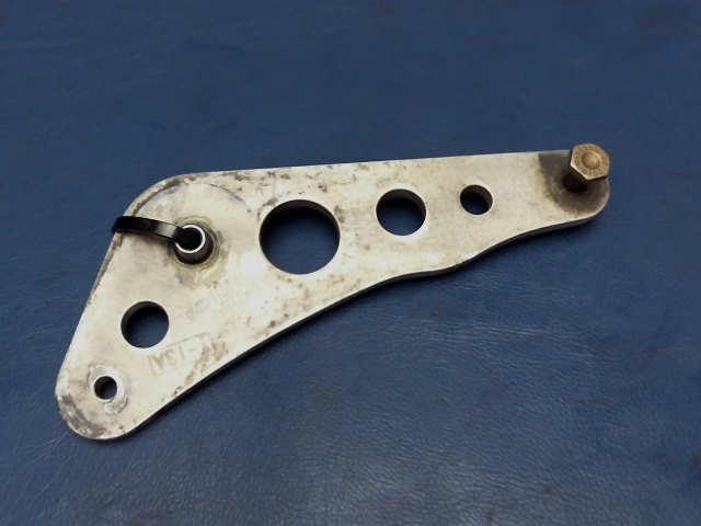 0962111-1 Cessna - BELLCRANK LH OR RH