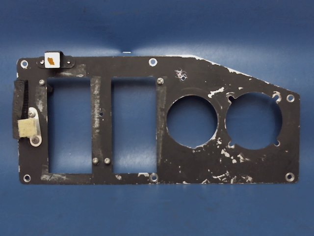 0513072-2 Cessna - ADAPTER PLATE - CLUSTER GAGE