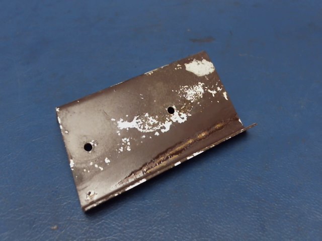 63077-00 Piper - ZEE - Windshield attachment left
