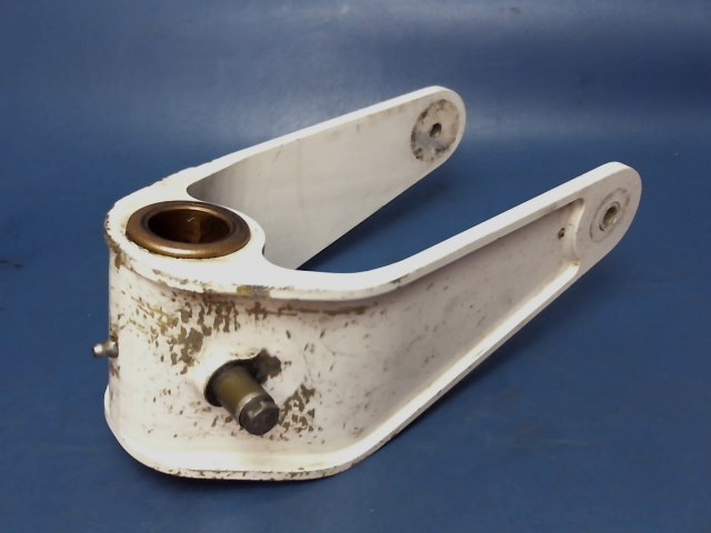 0942005-1 Cessna - FORK ASSEMBLY-NOSE LANDING GEAR