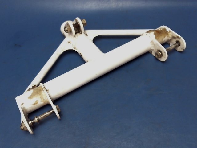DDA 06217-1 Cessna - TRUNNION-NOSE LANDING GEAR