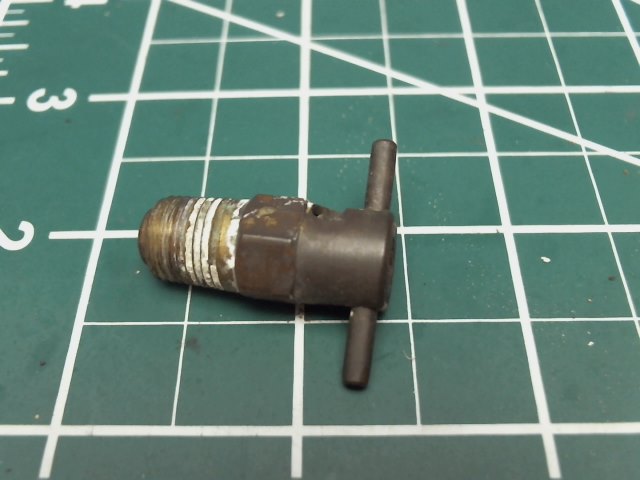 492 022 Piper - VALVE - Drain (CCA-1550)