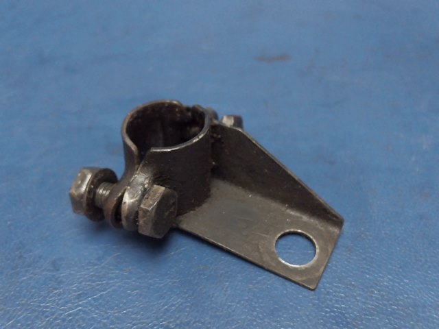 0456002-1 Cessna - BRACKET Fuel Sump Control