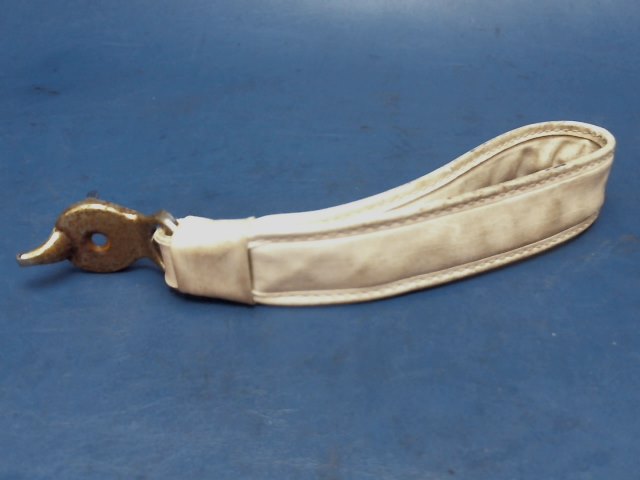 62353-04 Piper - LOOP-STRAP ASSIST White