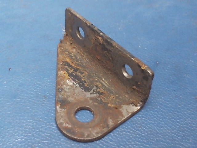 0510205-4 Cessna - BRACKET-SAFETY BELT ATTACHMENT RH OUTBD or LH INBD