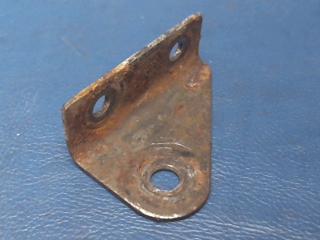 0510205-3 Cessna - BRACKET-SAFETY BELT ATTACHMENT LH OUTBD or RH INBD