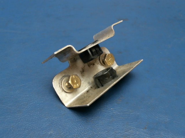 0500242-2 Cessna - BRACKET-FUEL SELECTOR GUIDE