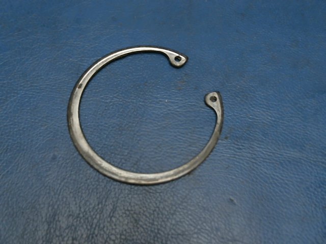 484 705 Piper - RING - Retaining (5000-200)