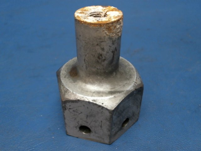 0441130-2 Cessna - Nut-Wheel Fairing Support