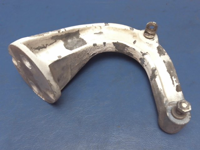 0843538-1 Cessna - HINGE NOSE GEAR DOOR