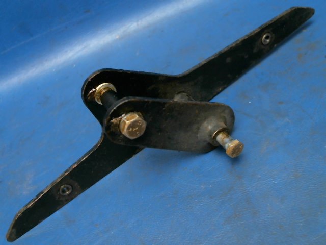 62771-00 Piper - BELLCRANK ASSEMBLY - Aileron LH