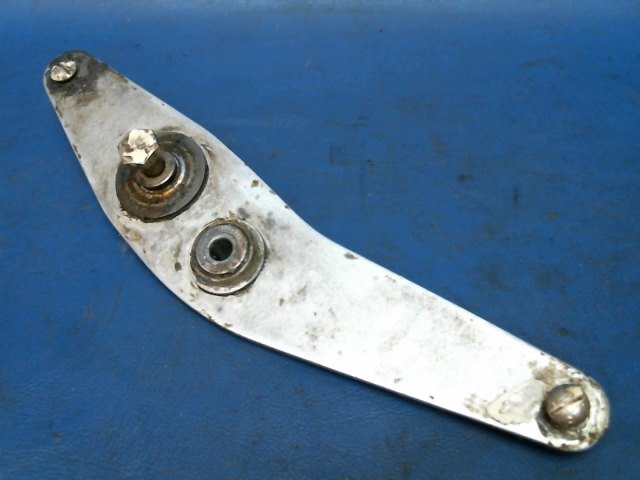 0513370-1 Cessna - BELLCRANK-ELEVATOR FORWARD