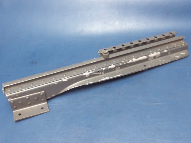 0812987-6 Cessna - TRACK-RH SEAT OUTBOARD