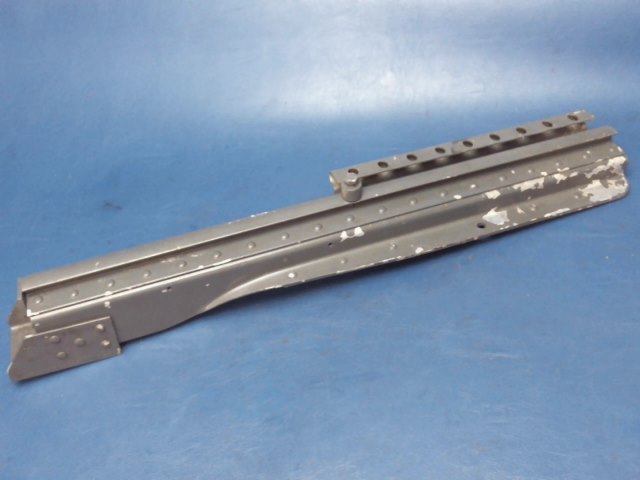 0812987-9 Cessna - TRACK LH SEAT-OUTBOARD