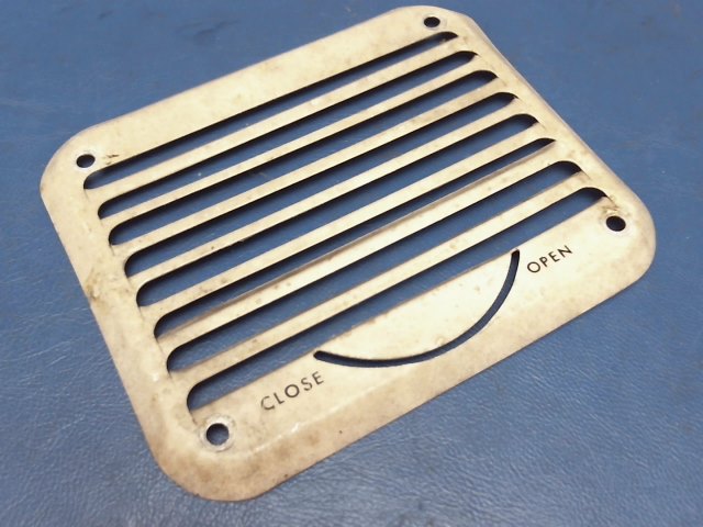 0813739-8 Cessna - GRILL -RH