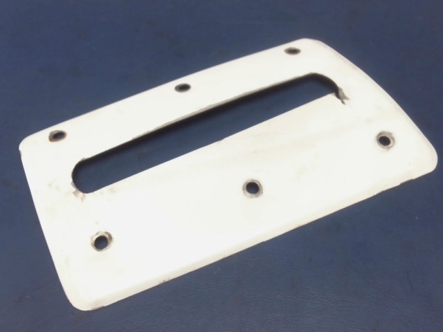 0511071-2 Cessna - Plate-Landing Gear Fillet RH (CRACKED - See Details)