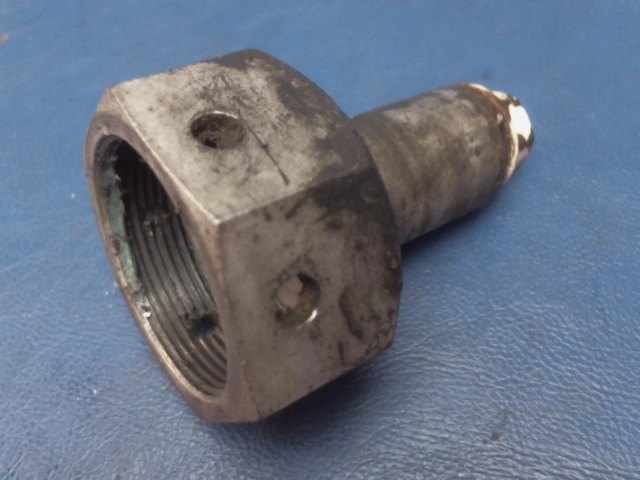 0441130-1 Cessna - Nut-Wheel Fairing Support