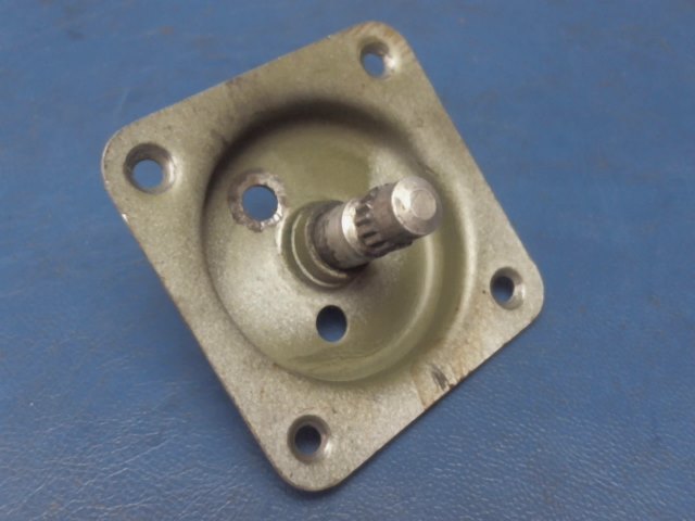 0413195-3 Cessna - PLATE ASSEMBLY-DOOR HANDLE BEARING