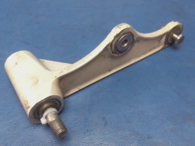 0841104-4 Cessna - BELLCRANK RH-ROCKER ARM