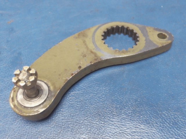 0843400-117 Cessna - BELLCRANK - GEAR BOX - NOSE RETRACTION