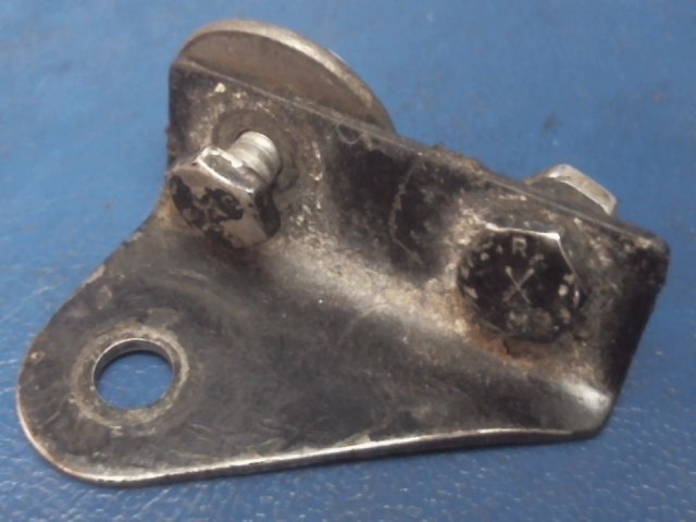 0510205-3 Cessna - BRACKET-SAFETY BELT ATTACHMENT LH OUTBD or RH INBD