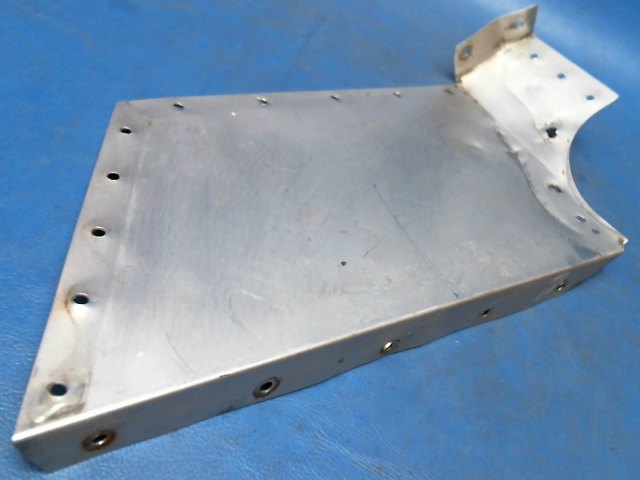 1253411-2 Cessna - PANEL-SIDE RH
