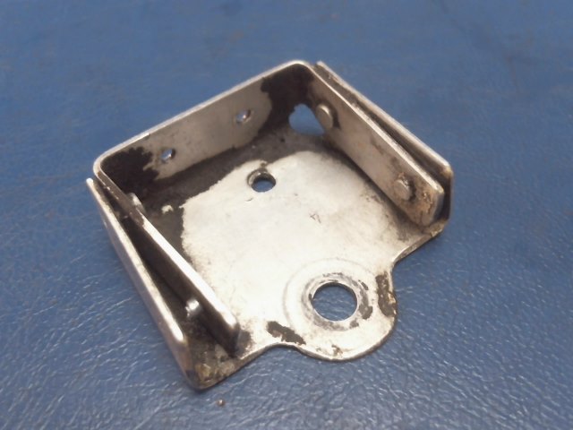 0431028-4 Cessna - Bracket-Middle (See details)