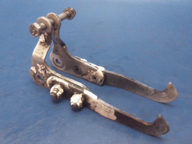 0841140-5 Cessna - Uplock - Main Fwd