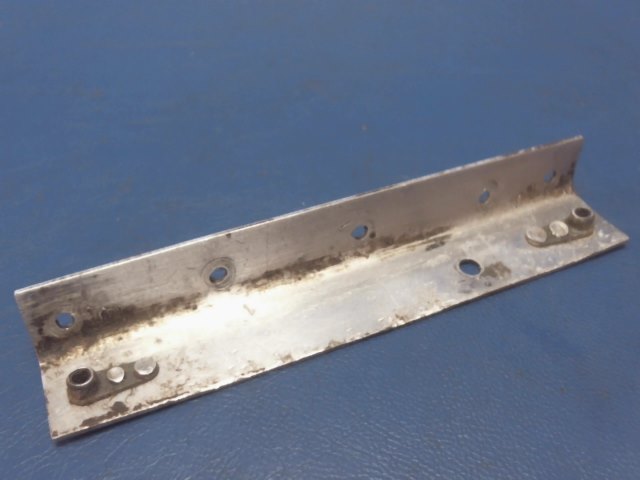 1261448-1 Cessna - ANGLE - PEDESTAL