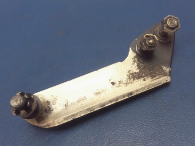 67114-00 Piper - Bracket-Shimmy Dampener